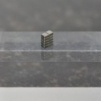 ハイキューパーツ ネオジム磁石角形 2mm×2mm×高さ1mm（10個入）